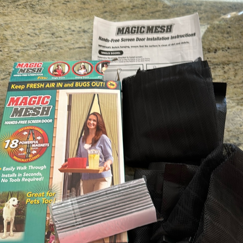 NIB magic mesh door screen
